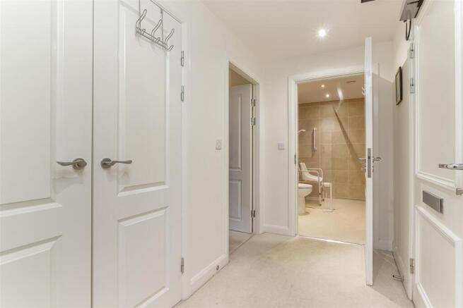 1 bed Flat for sale Image 8