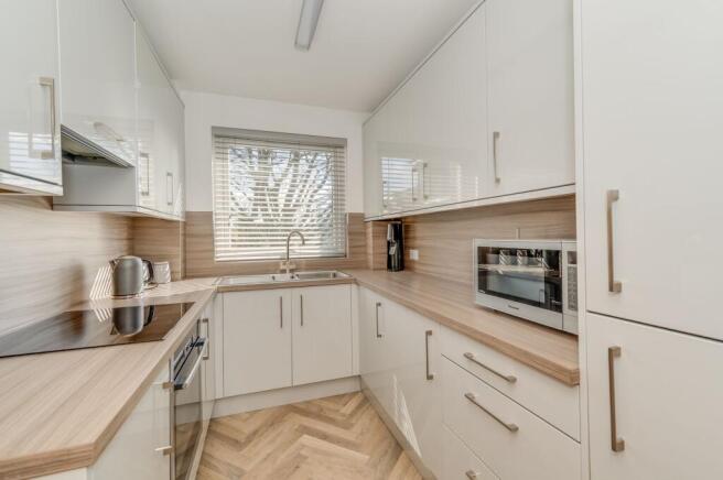 3 bed Apartment for sale Image 10