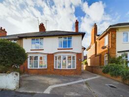 Flat A, 26, Roundhay Road, Bridlington YO15 3JY