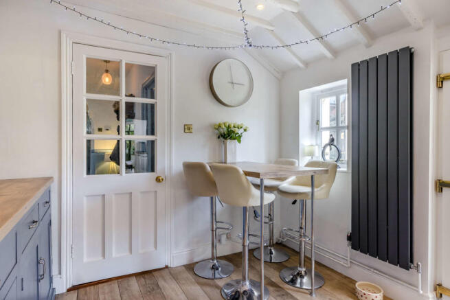 Breakfast bar