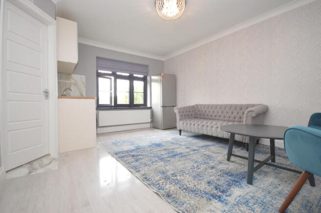 1 Double Bedroom Flat to Rent