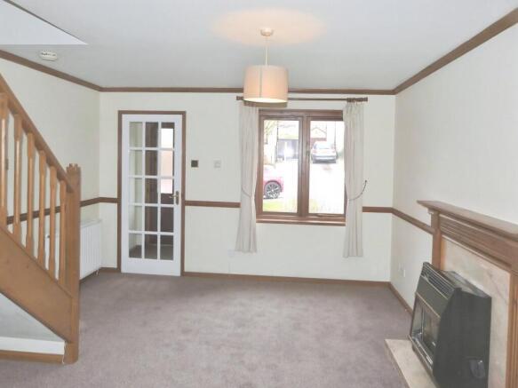 2 bed Semi-Detached to rent Image 4