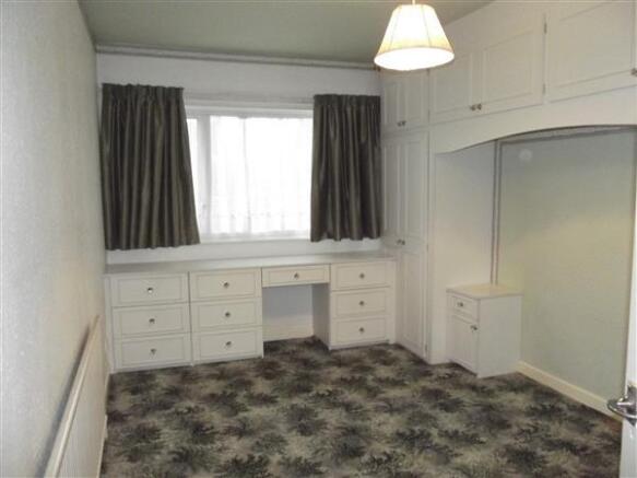BEDROOM 2