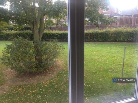 2 bed Flat to rent Image 4