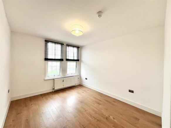 Two Bedroom Flat to Let, Leytonstone, E11 (£2,150 pcm) - Widok 6