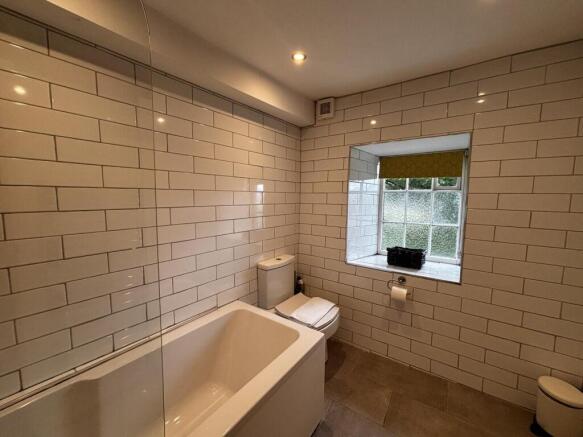 3 bed Terraced for sale Image 9