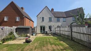 5, Desdemona Way, Brackley NN13 6GP