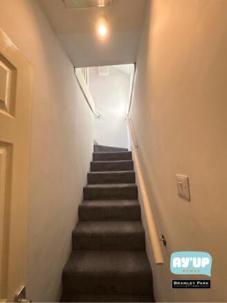 1 bed House Share to rent Image 5