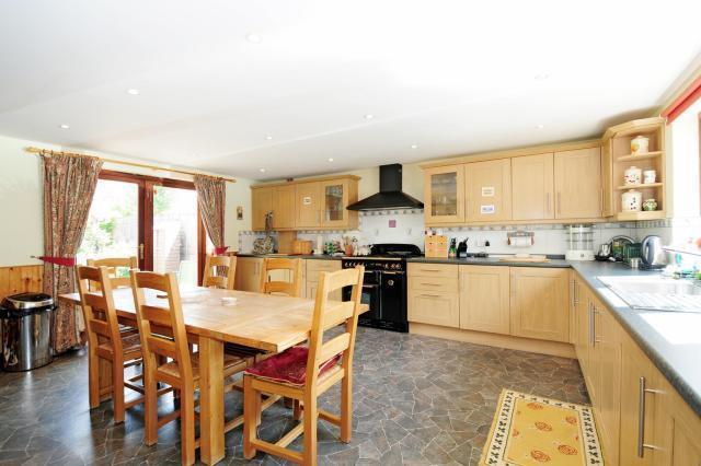 Kitchen/Breakfast Room