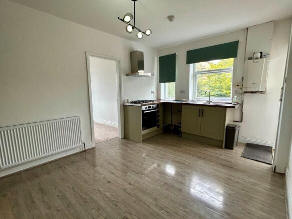 2 bed Semi-Detached Bungalow for sale Image 6