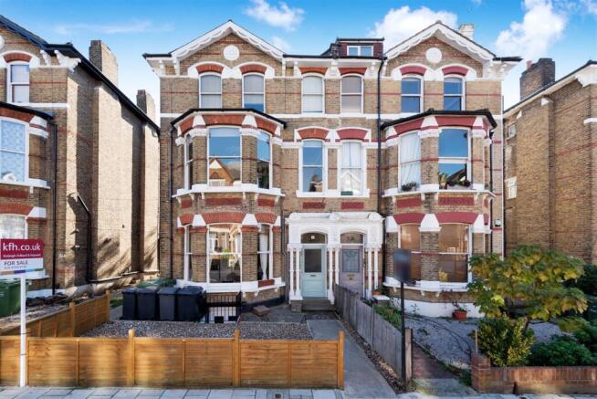 Flat3,5R.exterior.jpg