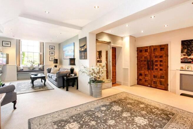 Sitting/Dining Room