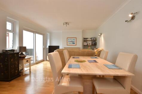 Dacre Gardens, Chigwell, Essex
