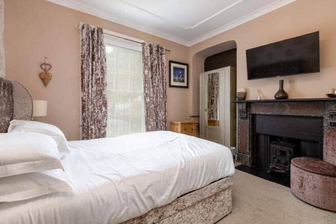 7 bed End of Terrace for sale Image 7