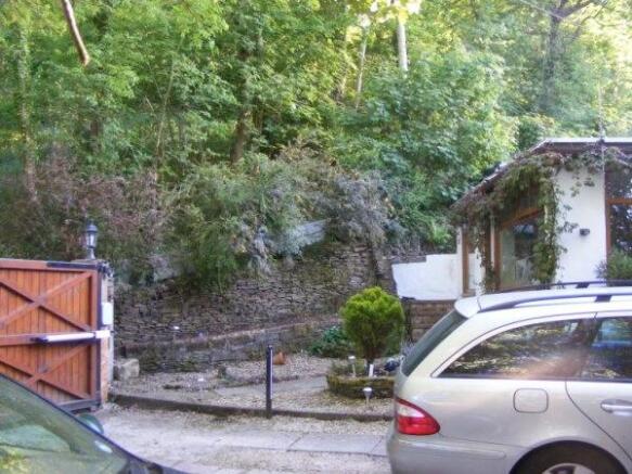 SIDE ENTRANCE