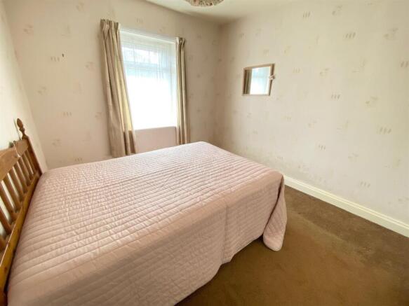 3 bed Detached Bungalow for sale Image 11