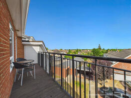 Flat 18, 106 116 Aston Place, Hart Road, Thundersley, Benfleet SS7 3PY