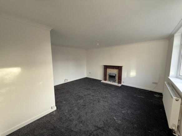 3 bed Terraced to rent Image 5