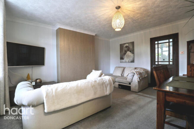 4 bed Semi-Detached for sale Image 12
