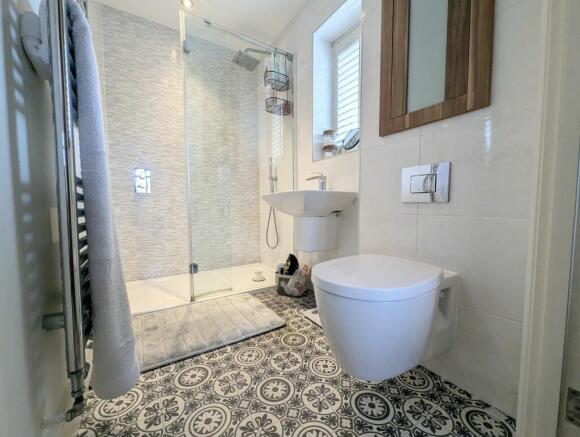 Ensuite