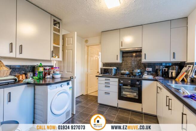 4 bed Detached for sale Image 6