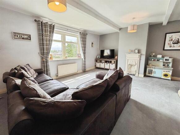 4 bed Terraced for sale Image 10