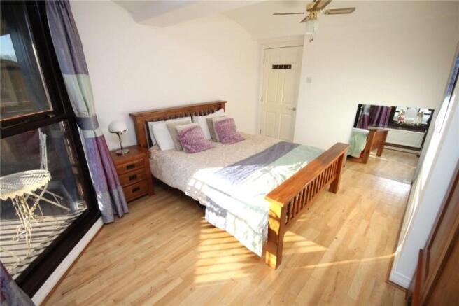 Bed 3