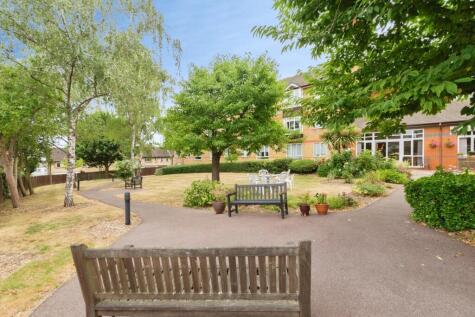 Oak Lodge (Sutton), Sutton