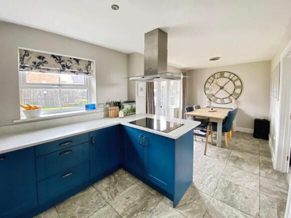 4 bed Detached for sale Image 5