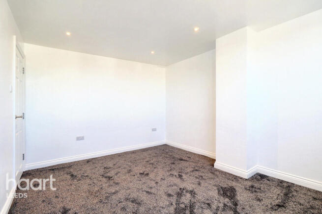 4 bed Semi-Detached for sale Image 12