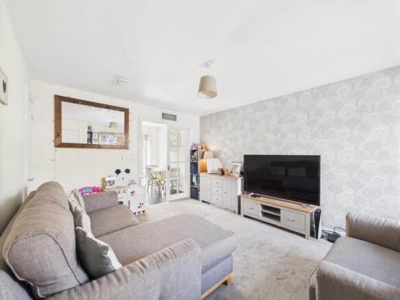 CAM03813G0-PR0121-STILL004