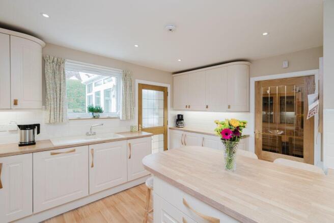 25 Johnsburn Road, Balerno, Edinburgh, EH14 7DY photo 4