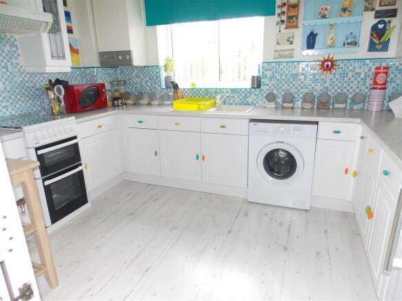 M Kitchen.JPG