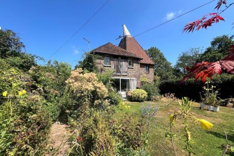 Bishops Lane, Hawkhurst Road, Cranbrook, Kent, TN17 2ST