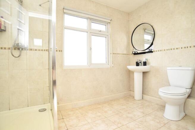 3 bed House for sale Image 11