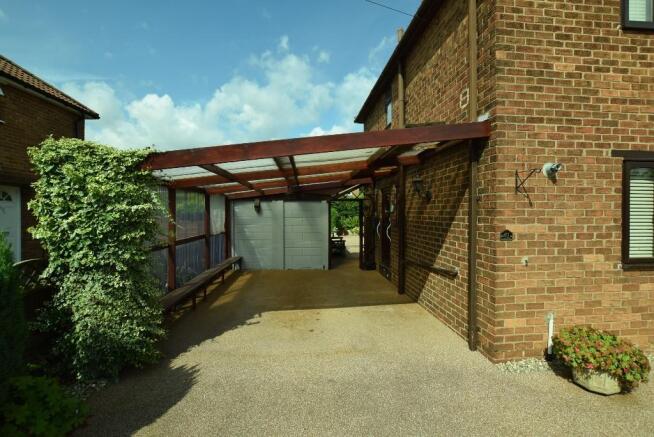CAR PORT