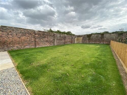 3 bed House to rent Image 12