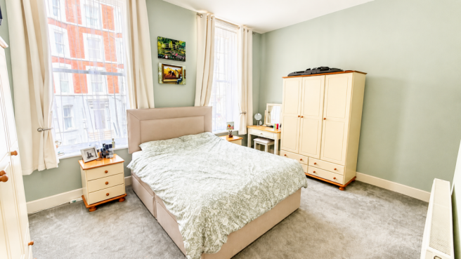2 bed Flat for sale Image 11