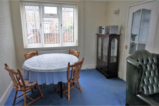Lounge/Dining Room