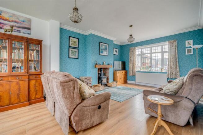 3 bed House for sale Image 8