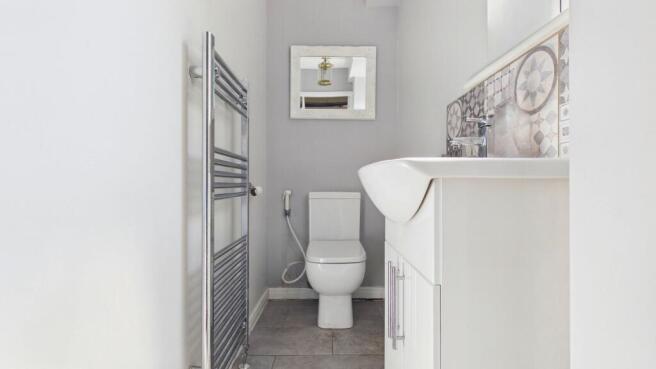 4 bed Detached for sale Image 7