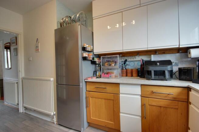 3 bed Semi-Detached for sale Image 9