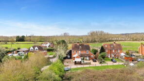 1, Jubilee Cottages, Lees Road, Yalding ME18 6DD