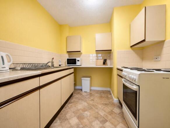 1 bed Flat for sale Image 3