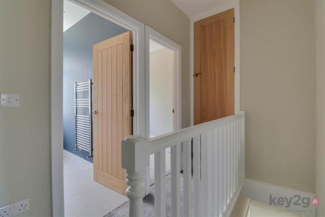 3 bed Terraced to rent Image 10
