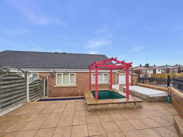 2 bed Semi-Detached Bungalow for sale Image 4