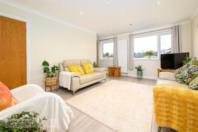 3 bed Town House for sale Image 9
