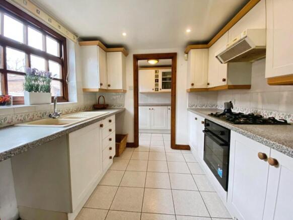3 bed Semi-Detached for sale Image 5