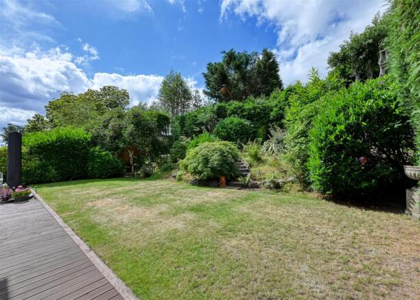 5 Maythorn Gardens-08.jpg
