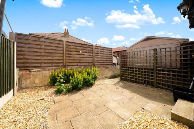 3 bed Terraced for sale Image 6